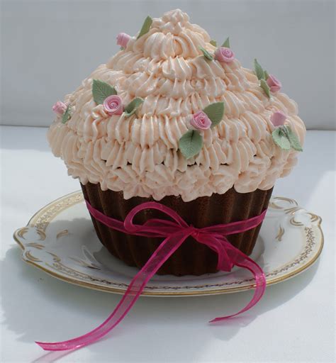 wilton giant cupcake recipe.